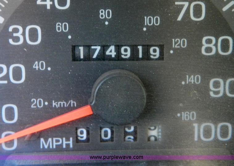 image for item D8675 1998 Ford F150 supercab pickup truck