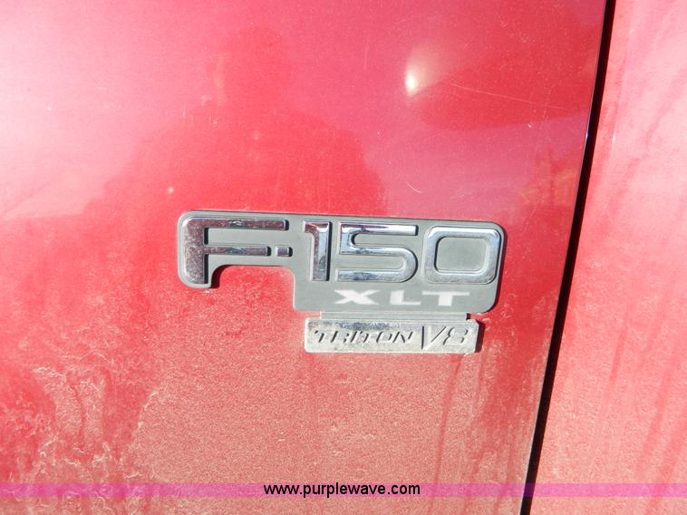image for item D8675 1998 Ford F150 supercab pickup truck