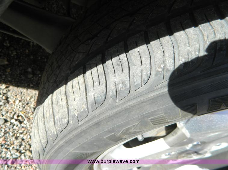 image for item D8677 2000 Honda Odyssey EX mini van