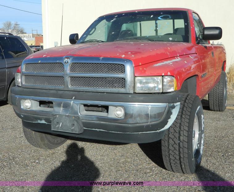 image for item D8678 1995 Dodge Ram 2500 pickup truck