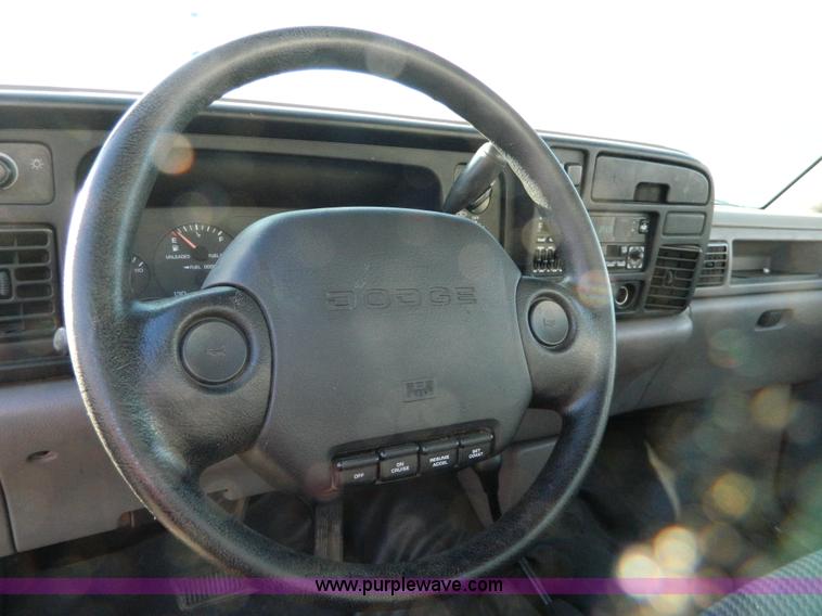 image for item D8678 1995 Dodge Ram 2500 pickup truck