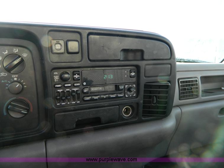 image for item D8678 1995 Dodge Ram 2500 pickup truck