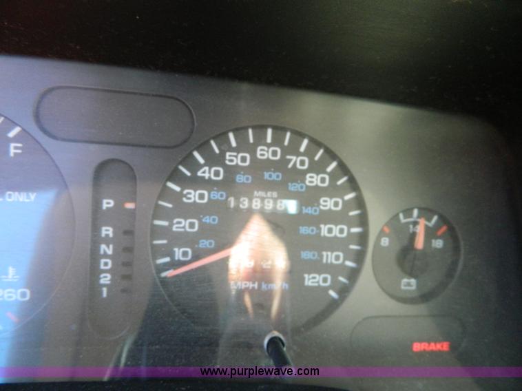 image for item D8678 1995 Dodge Ram 2500 pickup truck