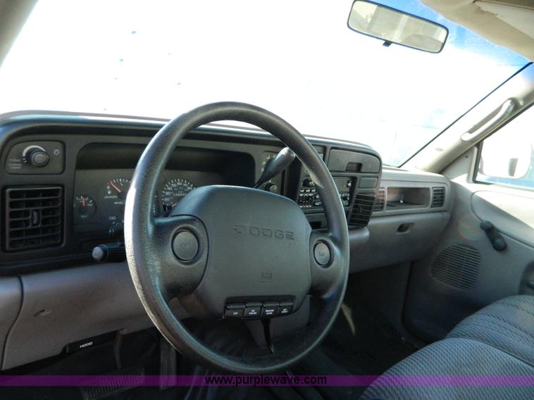 image for item D8678 1995 Dodge Ram 2500 pickup truck