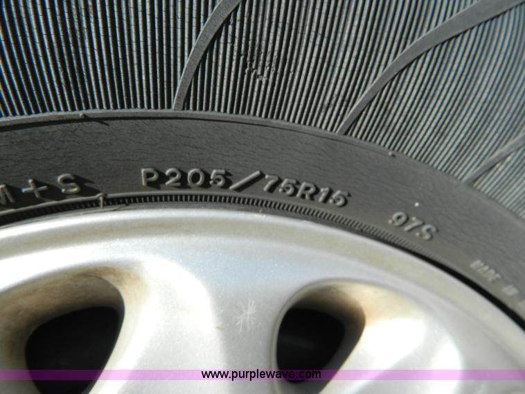 image for item D8682 1998 Nissan Quest mini van