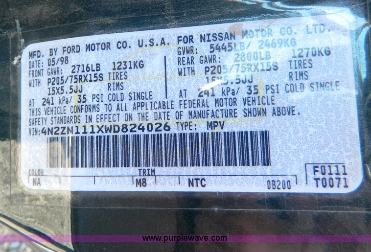 image for item D8682 1998 Nissan Quest mini van