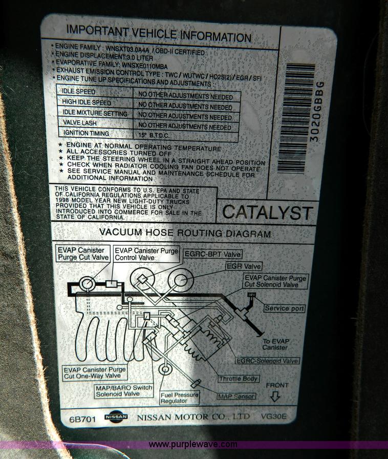 image for item D8682 1998 Nissan Quest mini van