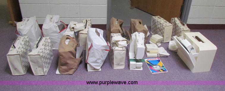 image for item D9172 (14) assorted sewing machines