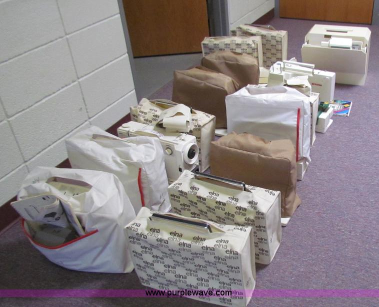 image for item D9172 (14) assorted sewing machines