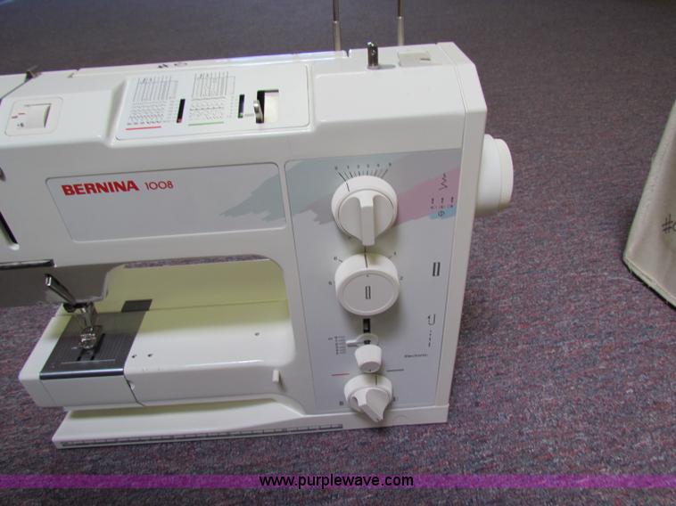 image for item D9172 (14) assorted sewing machines