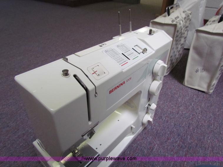 image for item D9172 (14) assorted sewing machines