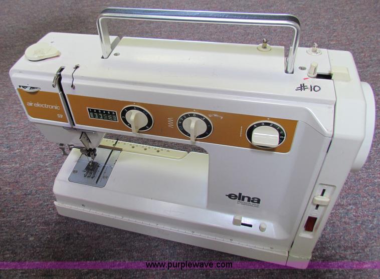 image for item D9172 (14) assorted sewing machines