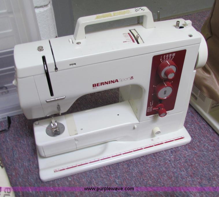 image for item D9172 (14) assorted sewing machines