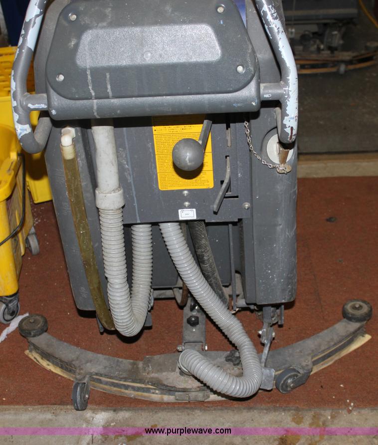 image for item F9950 Advance Converta Max 26 floor machine