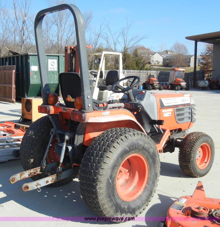 image for item H9172 Kubota B2400 tractor with mower