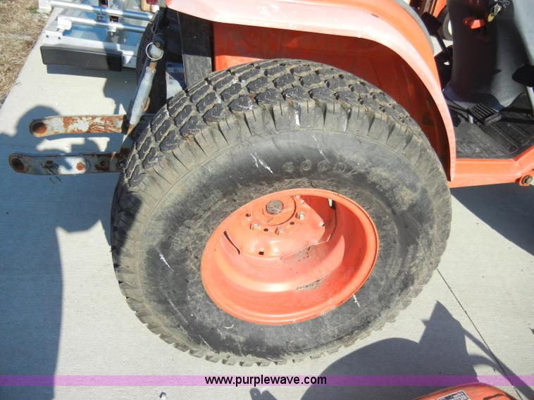 image for item H9172 Kubota B2400 tractor with mower