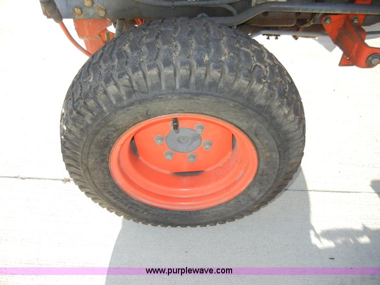 image for item H9172 Kubota B2400 tractor with mower