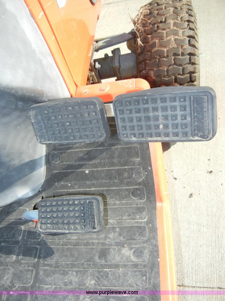 image for item H9172 Kubota B2400 tractor with mower