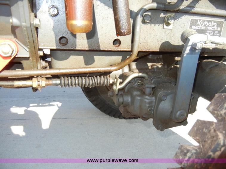 image for item H9172 Kubota B2400 tractor with mower