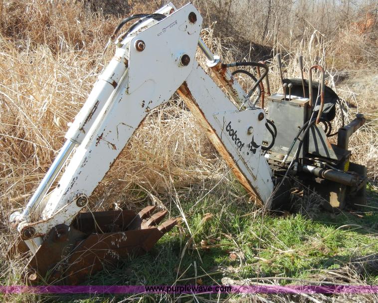 image for item H9179 Bobcat 909 backhoe attachment
