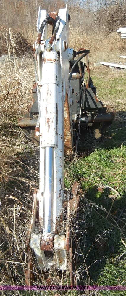 image for item H9179 Bobcat 909 backhoe attachment