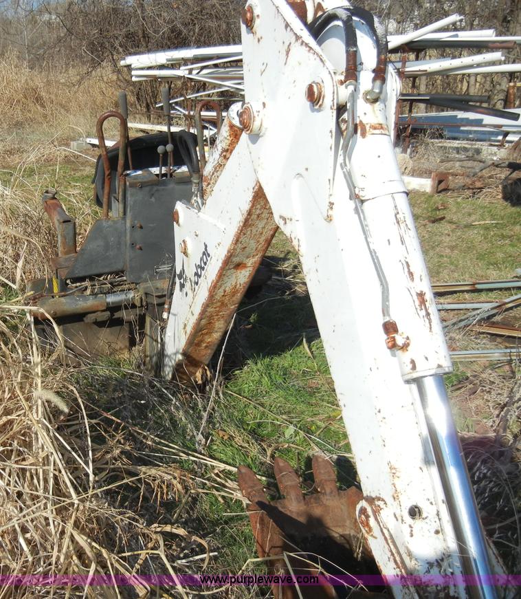 image for item H9179 Bobcat 909 backhoe attachment