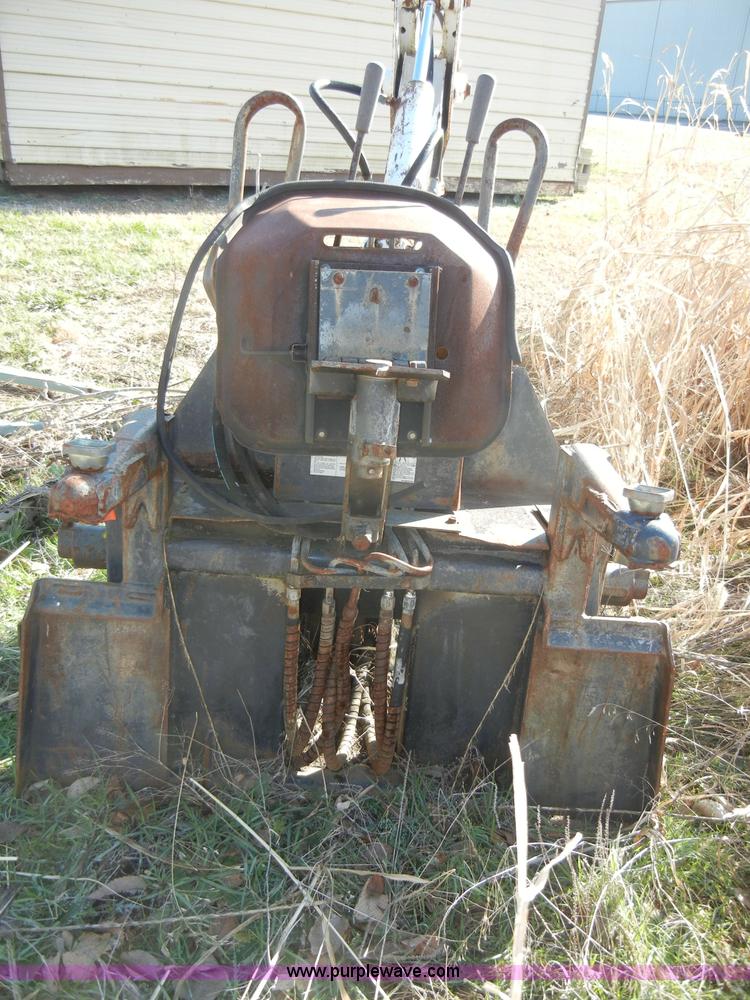 image for item H9179 Bobcat 909 backhoe attachment