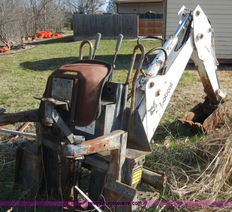 image for item H9179 Bobcat 909 backhoe attachment