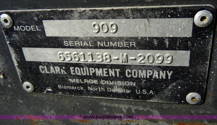 image for item H9179 Bobcat 909 backhoe attachment