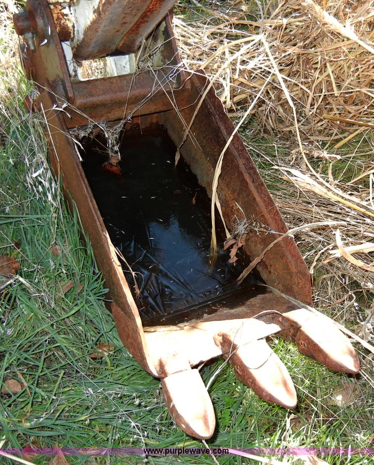 image for item H9179 Bobcat 909 backhoe attachment