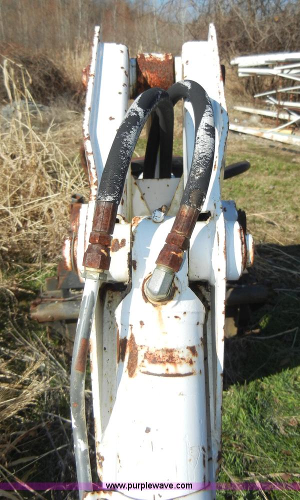 image for item H9179 Bobcat 909 backhoe attachment