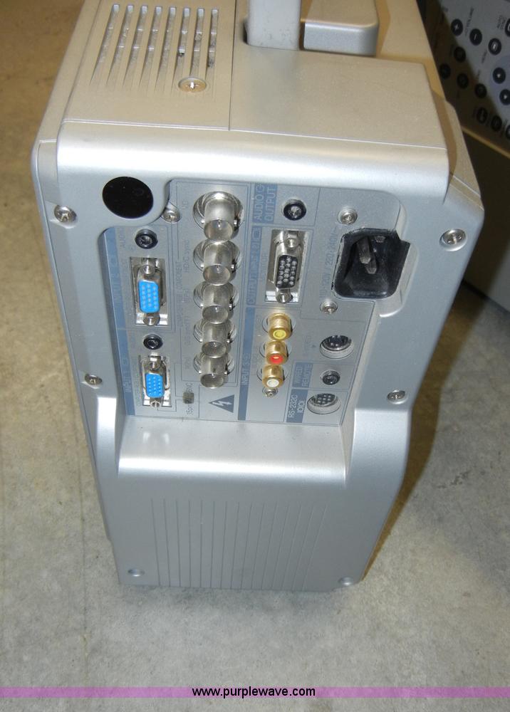 image for item H9223 Assorted electronics