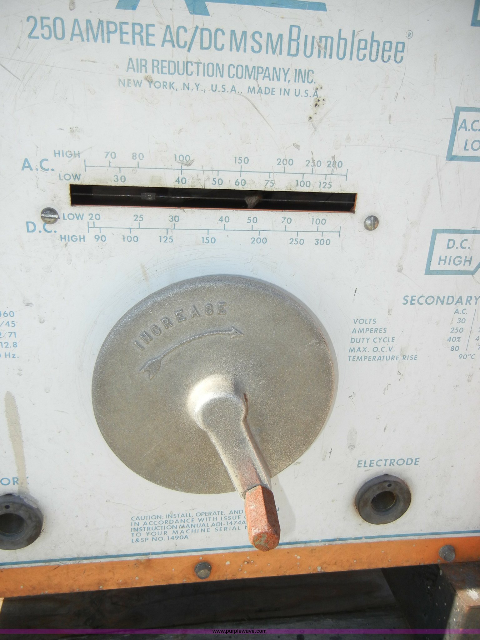 Airco 250 Bumblebee AC/DC welder in Bonner Springs, KS Item H9176