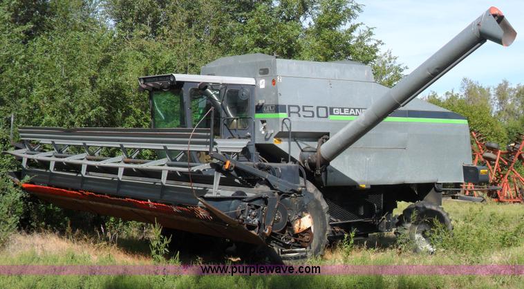 image for item A1726 Gleaner R50 combine