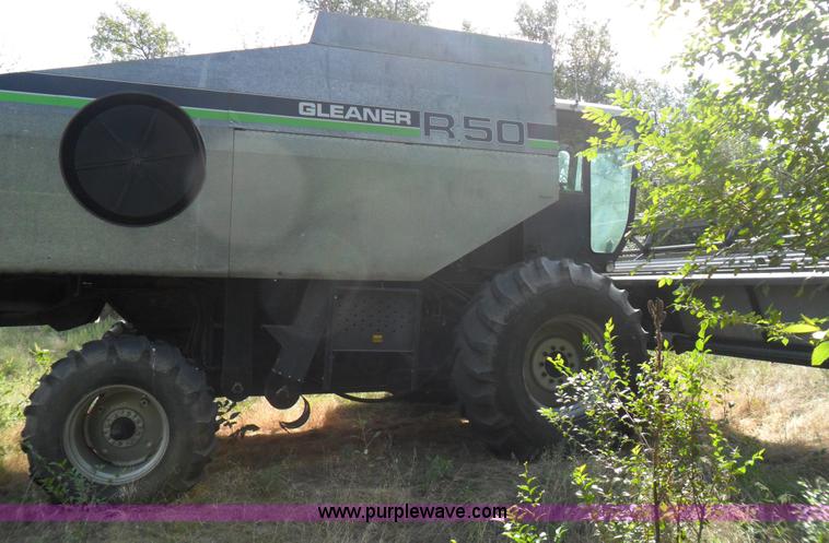 image for item A1726 Gleaner R50 combine