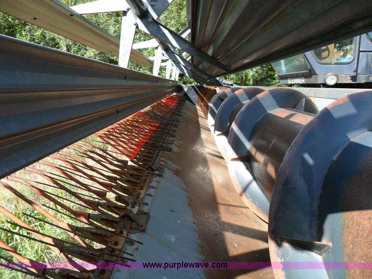 image for item A1726 Gleaner R50 combine