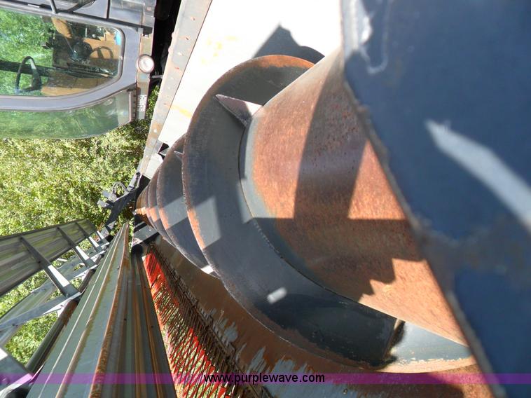 image for item A1726 Gleaner R50 combine