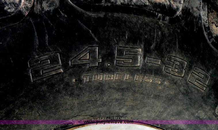 image for item A1726 Gleaner R50 combine