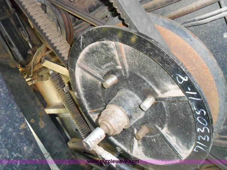 image for item A1726 Gleaner R50 combine