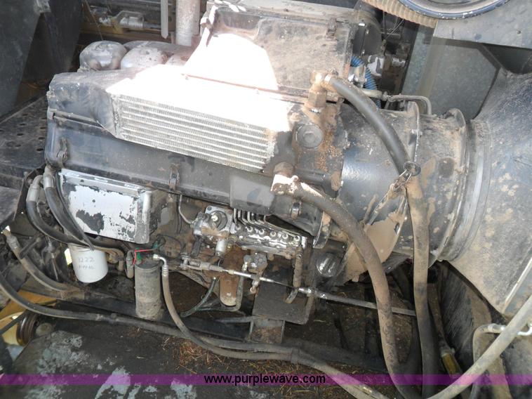 image for item A1726 Gleaner R50 combine