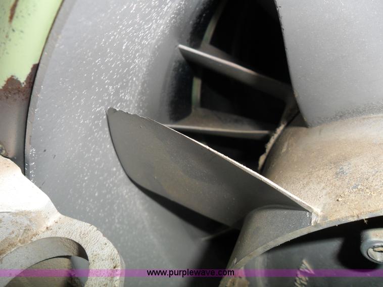 image for item A1726 Gleaner R50 combine