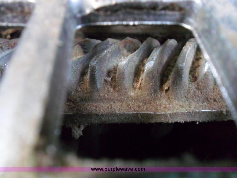 image for item A1726 Gleaner R50 combine