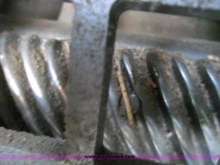 image for item A1726 Gleaner R50 combine