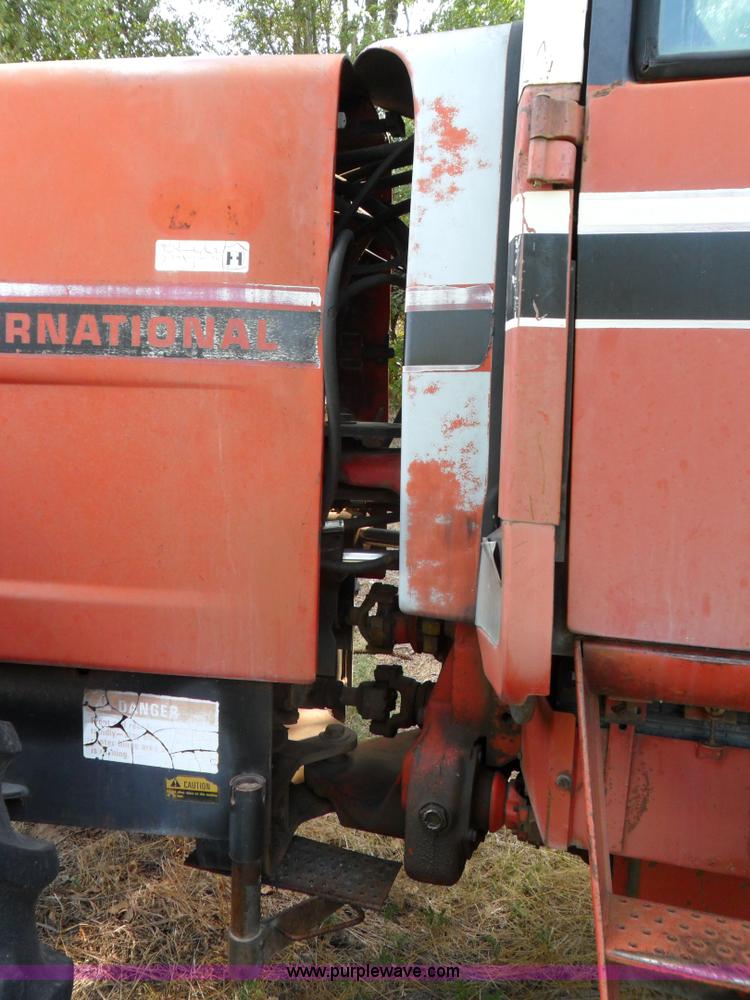 image for item A1728 International Harvester 3388 4WD articulating tractor