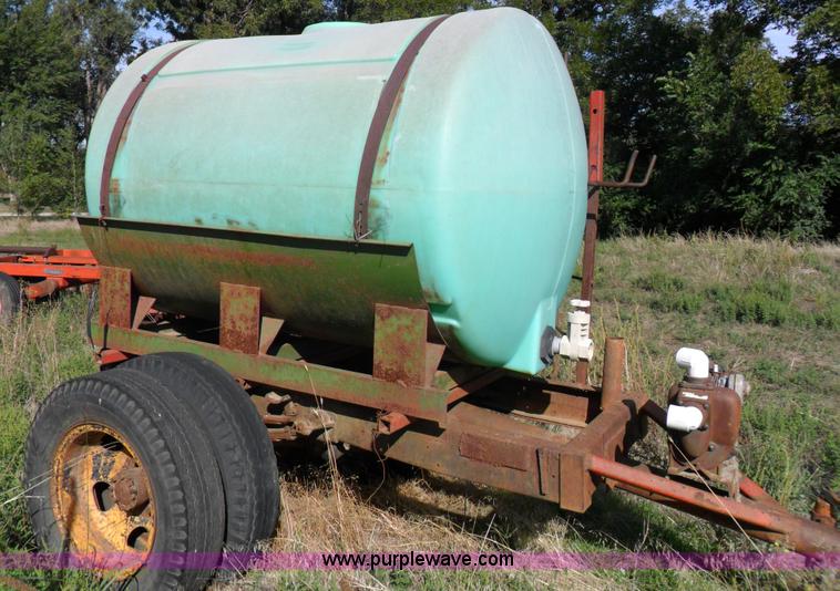 image for item A1731 750 gallon water wagon