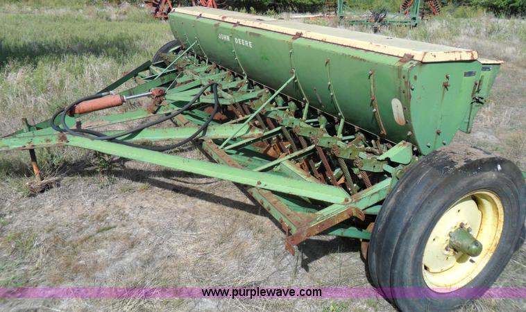 image for item A1733 John Deere 20 hole drill