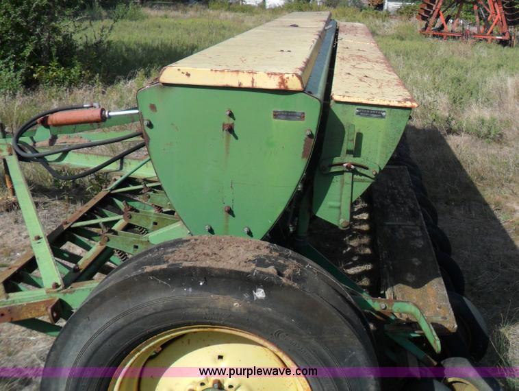 image for item A1733 John Deere 20 hole drill