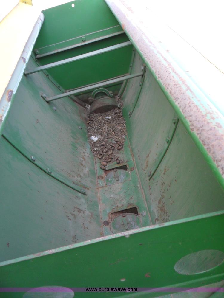 image for item A1733 John Deere 20 hole drill