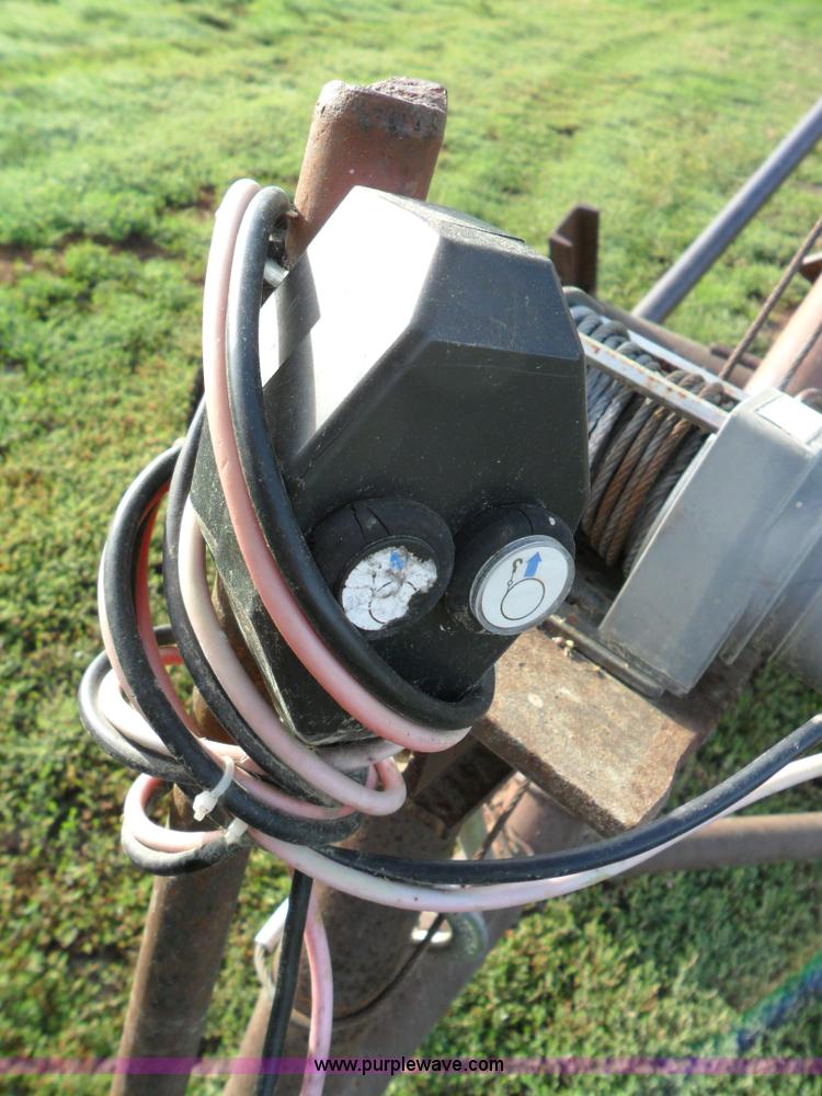 image for item A1746 Pull type round bale mover