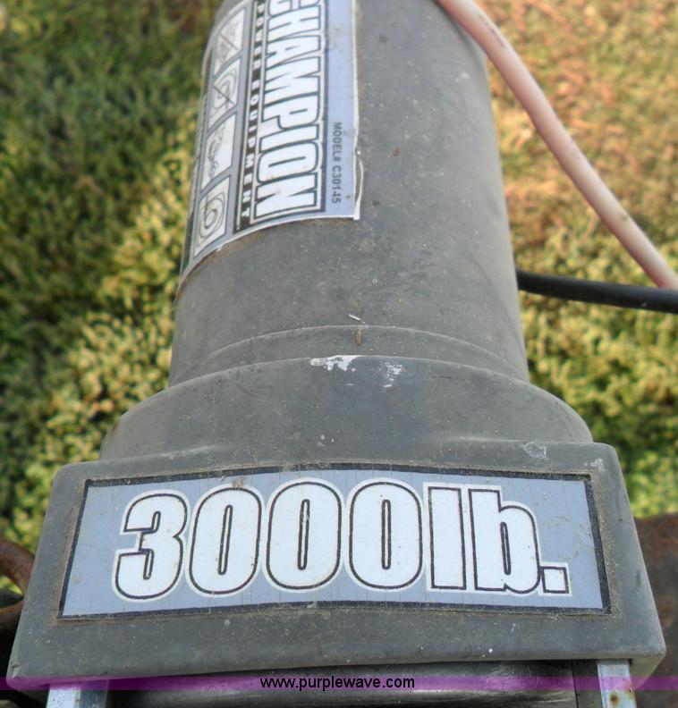 image for item A1746 Pull type round bale mover